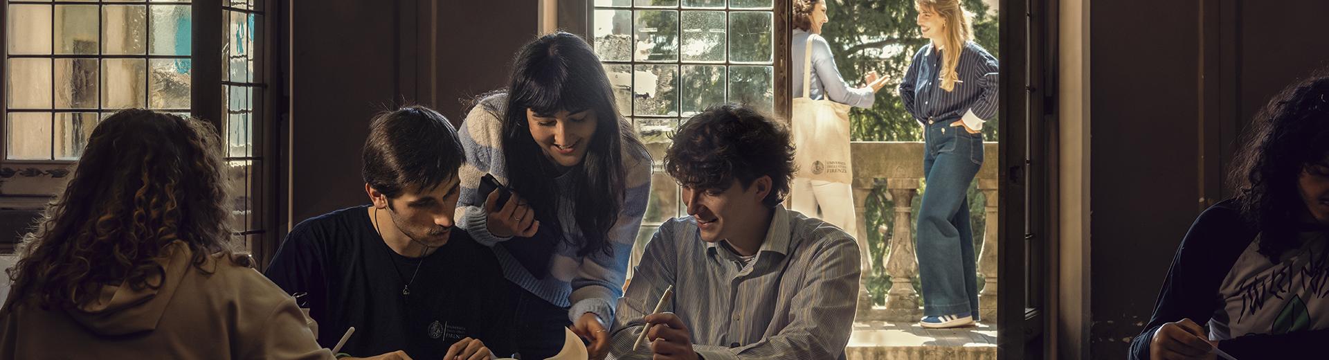Innovativa, inclusiva, internazionale. L'Università di Firenze ti offre 148 corsi di studio triennali, magistrali e a ciclo unico per sviluppare le tue capacità in un ambiente ricco di stimoli, dove l'intelligenza naturale incontra l'habitat della conoscenza.
