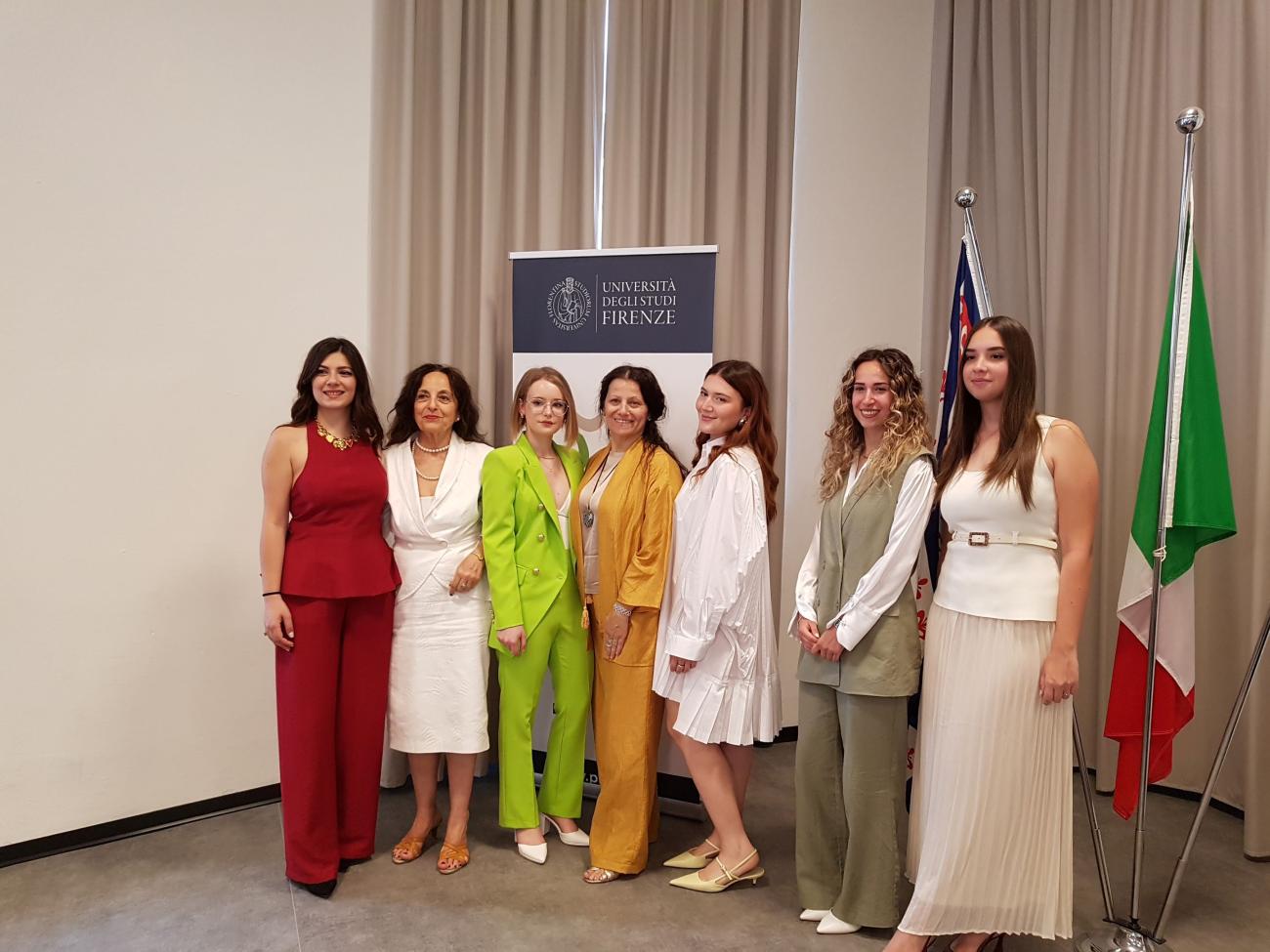 Alcune delle prime laureate in Design, tessile e moda