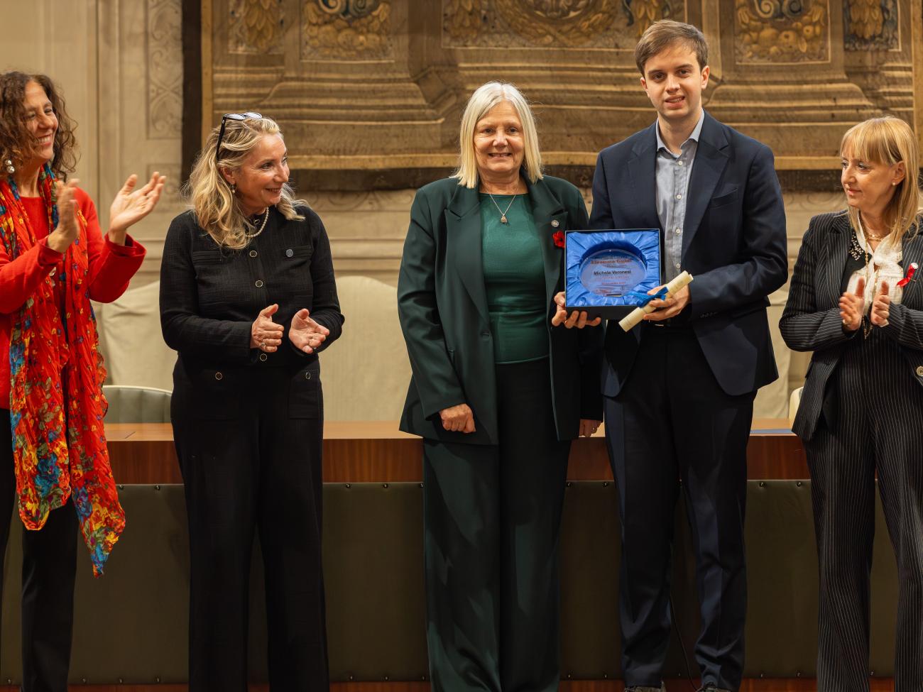 La premiazione di Michele Veronesi