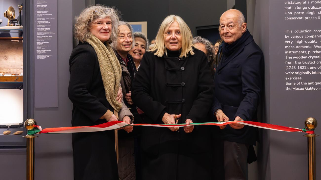 Il taglio del nastro con la rettrice Alessandra Petrucci