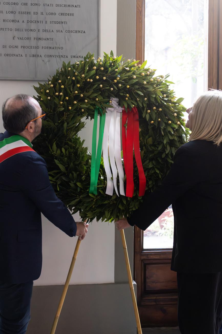 La deposizione della corona di alloro