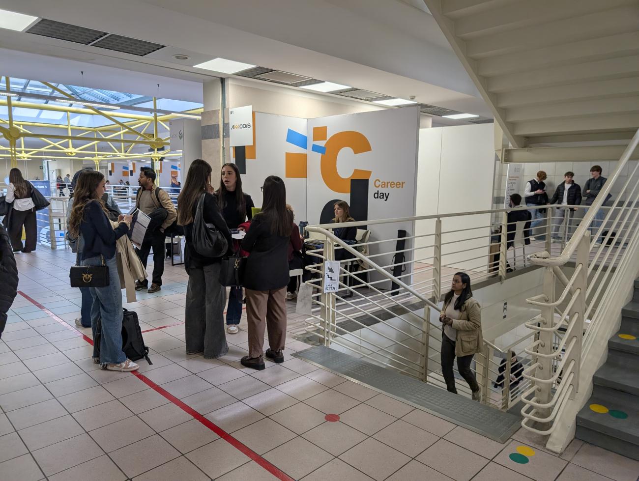 Alcuni studenti che hanno partecipato al Career Day Unifi 