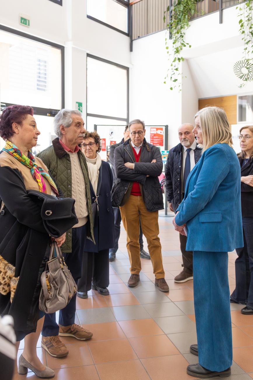 Un momento della cerimonia in ricordo di Elena, Lucrezia e Valentina