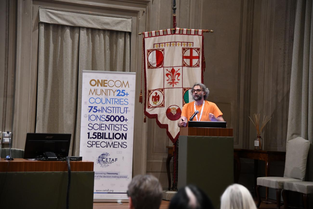  L'intervento di Lorenzo Cecchi (Settore Museale Erbario del Museo di Storia Naturale)