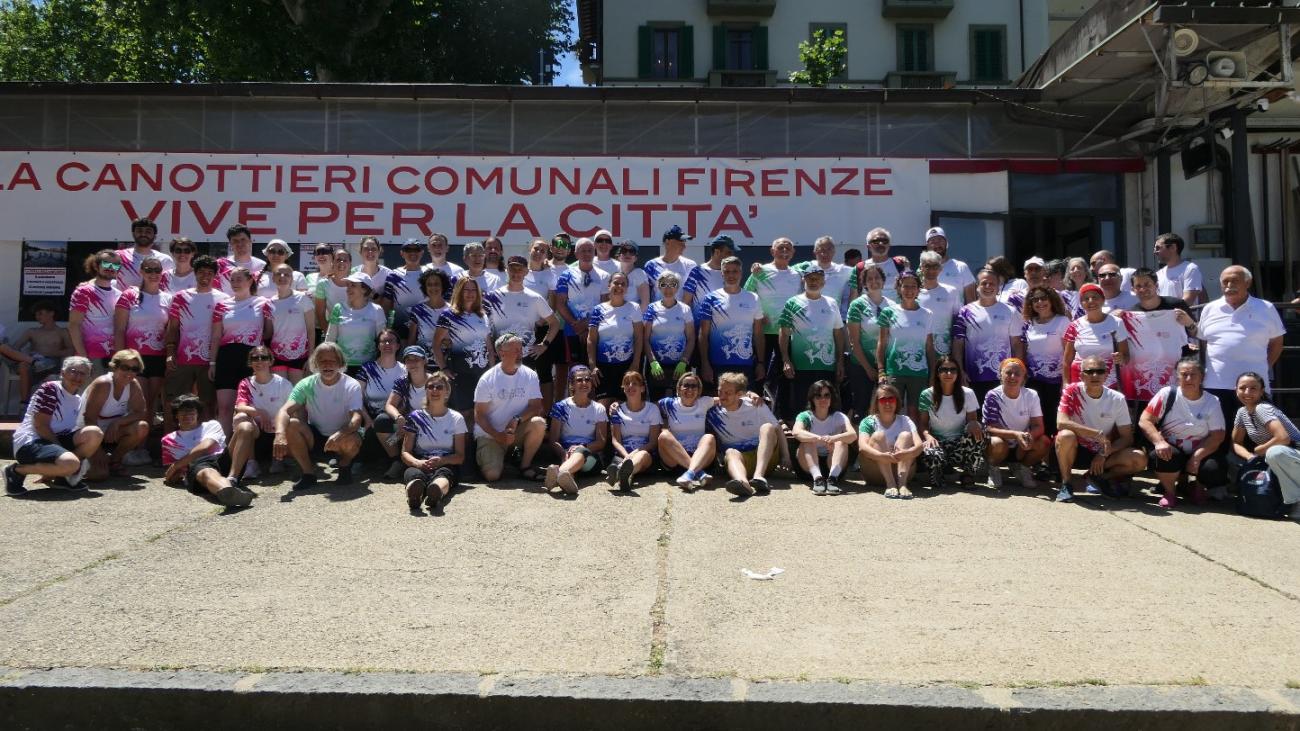 I partecipanti alla terza edizione del Festival del Dragon Boat