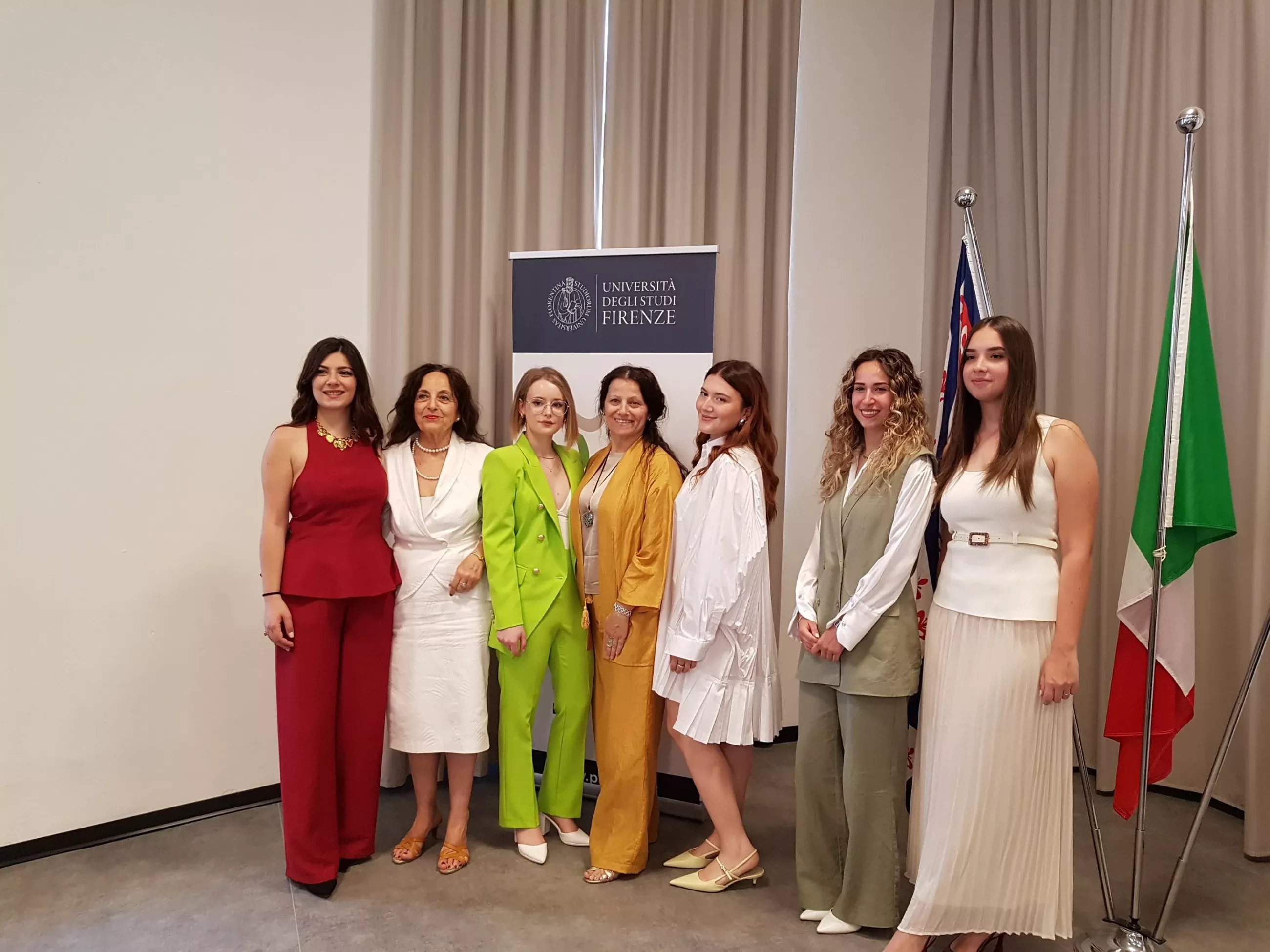 Alcune delle prime laureate in Design, tessile e moda
