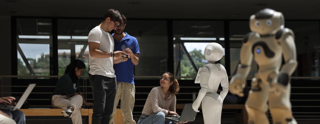 Studenti con robot