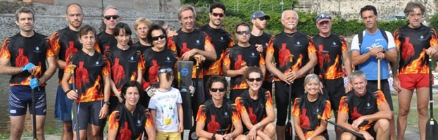 La squadra di Dragon Boat di Unifi nella sfida del 2015